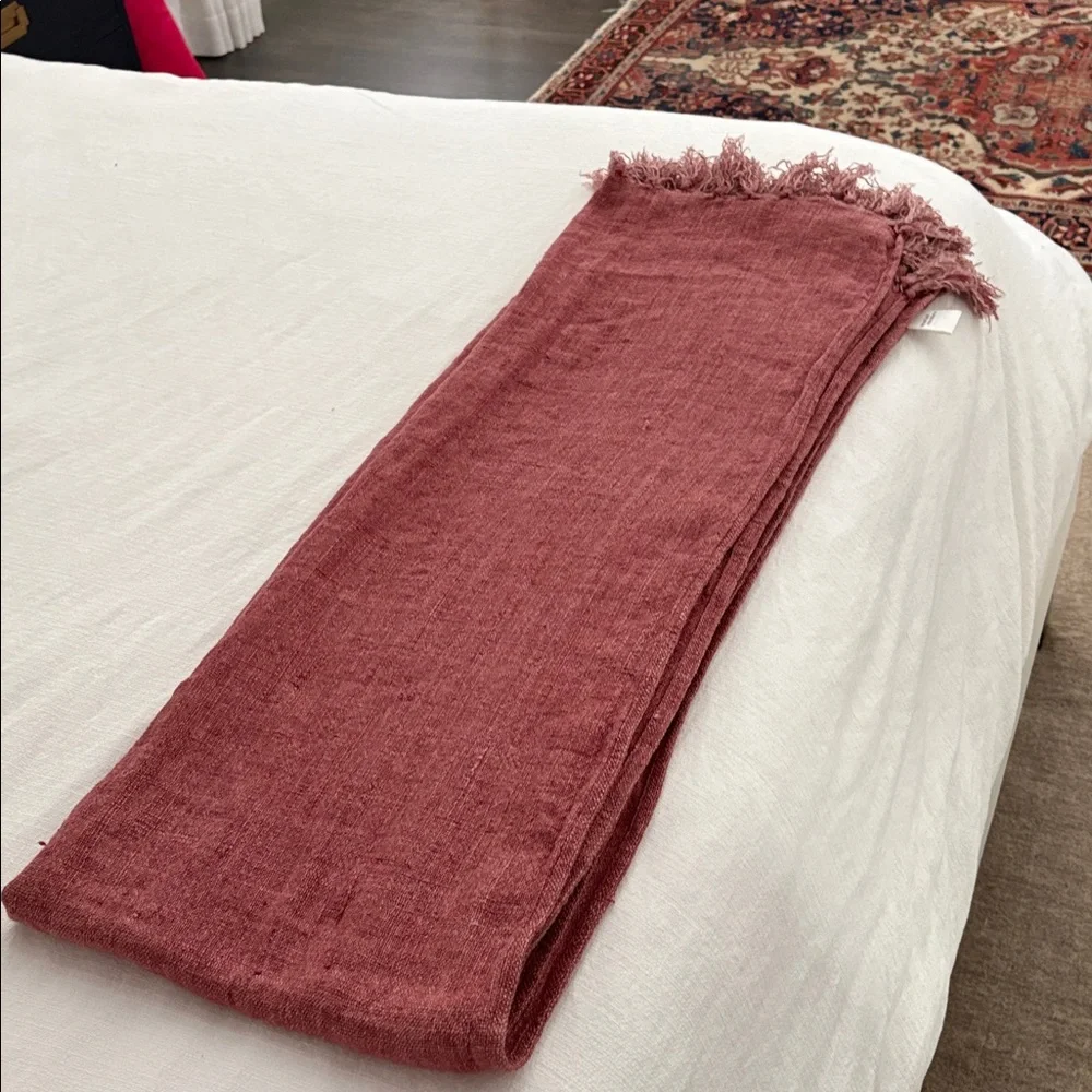 Mitchell Gold Luxe 100% linen throw 67” x 51” Color clay